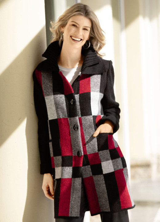 Strickjacken - Strickmantel in Jacquard-Dessin, in Größe 038 bis 054, in Farbe GRAU-SCHWARZ-ROT Ansicht 2