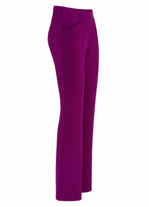 Hosen in Schlupfform - Jerseyhose mit ausgestellter Fußweite Hosen in Schlupfform - Jerseyhose mit ausgestellter Fußweite, in Größe 018 bis 054, in Farbe BEERE