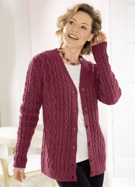 Strickjacken - Strickjacke in sehr flauschiger Qualität, in Größe L(44/46) bis XXL(52/54), in Farbe BEERE MELIERT Ansicht 2
