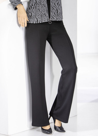 Hose in modischer Weite