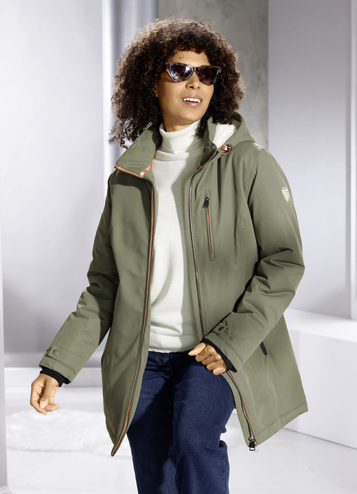 Kurz - Funktionsjacke mit fester Kapuze Ansicht 2 Kurz - Funktionsjacke mit fester Kapuze, in Größe 038 bis 052, in Farbe HELLOLIV Ansicht 2