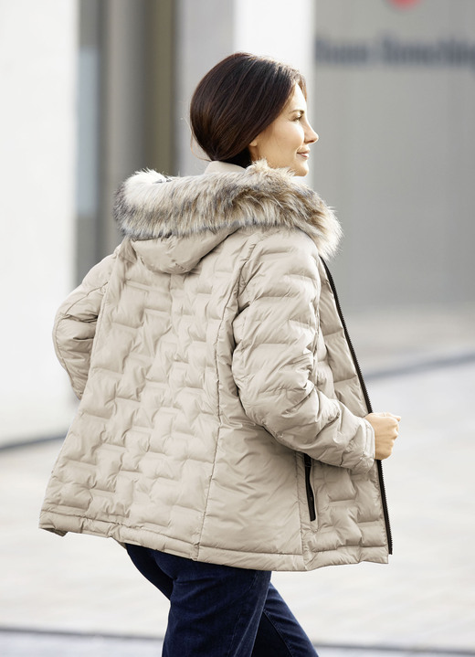 Kurz - Funktionsjacke mit geklebten Kammern Ansicht 5 Kurz - Funktionsjacke mit geklebten Kammern, in Größe 034 bis 052, in Farbe BLEU Ansicht 5