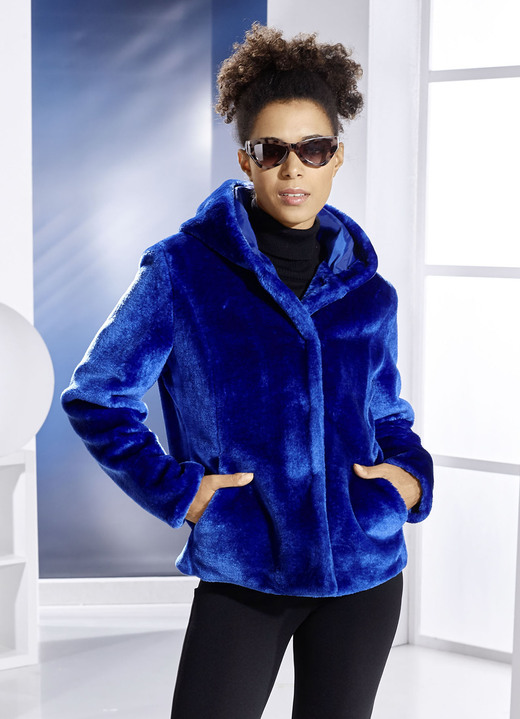 Kunstpelzjacken - Jacke aus kuschelweichem Kunstpelz, in Größe 034 bis 052, in Farbe ROYALBLAU Ansicht 2