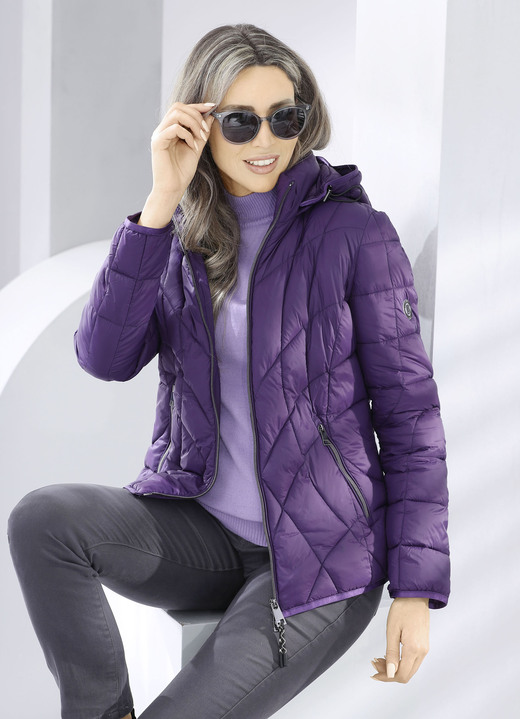 - Jacke mit abnehmbarer Kapuze, in Größe 036 bis 052, in Farbe LILA Ansicht 2