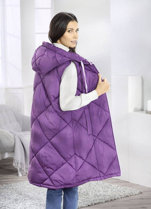 Lang - Longweste mit fester Kapuze, in Größe 034 bis 052, in Farbe AMETHYST Ansicht 4