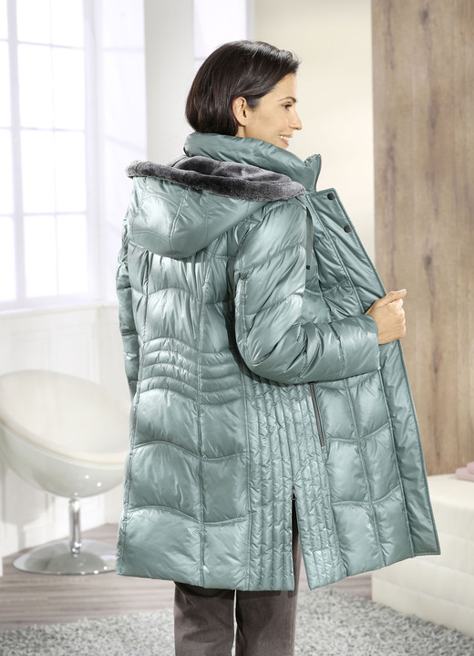 Jacken & Mäntel - Kurzmantel mit Längssteppung seitlich, in Größe 036 bis 054, in Farbe JADEGRÜN Ansicht 2