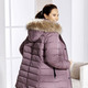 Lang - Funktions-Longjacke mit abnehmbarer Kapuze – Farbe MALVE – Ansicht 4 Lang - Funktions-Longjacke mit abnehmbarer Kapuze, in Größe 036 bis 052, in Farbe MALVE – Farbe MALVE – Ansicht 4