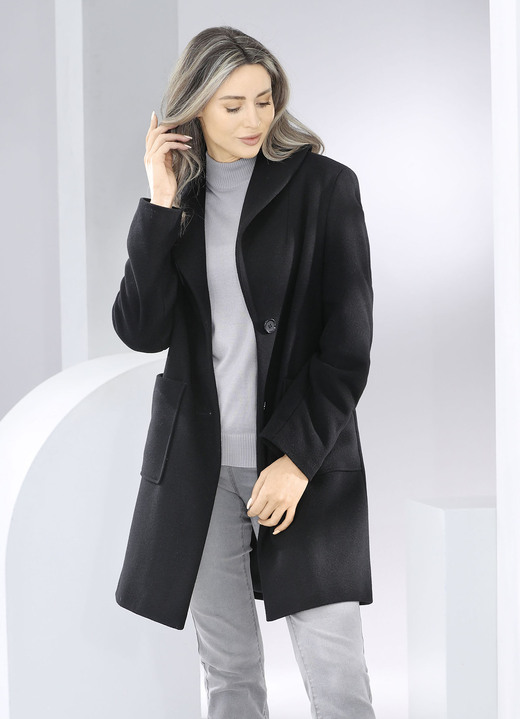 Jacken & Mäntel - Kurzmantel mit Knopfleiste, in Größe 036 bis 054, in Farbe RUBINROT Ansicht 4