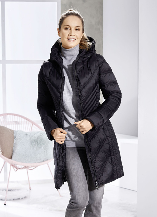 Wintermäntel - Kurzmantel mit fester Kapuze, in Größe 034 bis 052, in Farbe SCHWARZ Ansicht 2