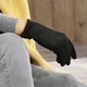 Handschuhe - Handschuh mit edel funkelnden Glitzer-Applikationen – Farbe SCHWARZ – Ansicht 4 Handschuhe - Handschuh mit edel funkelnden Glitzer-Applikationen, in Farbe SCHWARZ – Farbe SCHWARZ – Ansicht 4