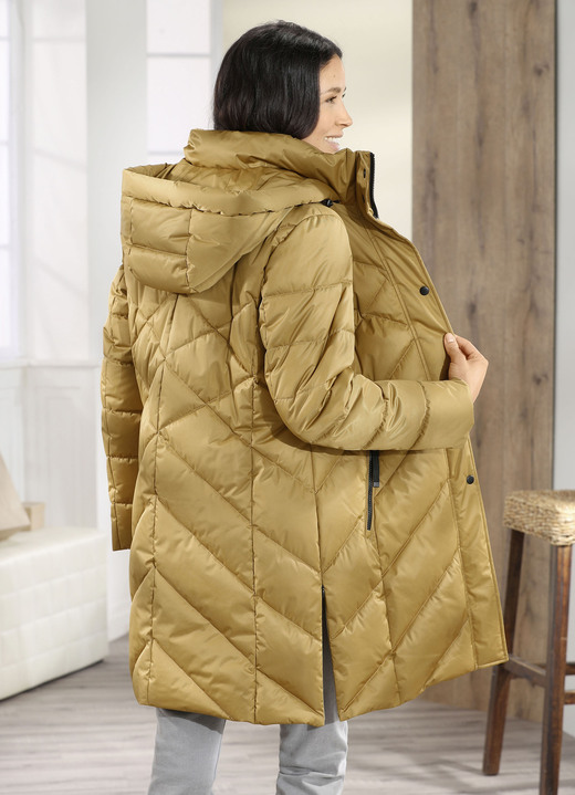 Jacken & Mäntel - Funktions-Kurzmantel mit abnehmbarer Kapuze, in Größe 036 bis 054, in Farbe MESSING Ansicht 3