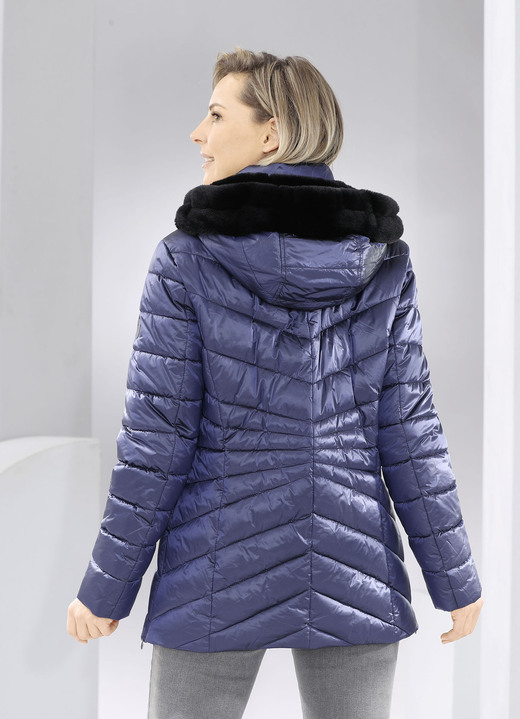 Winterjacken - Jacke aus recycelten Fasern, in Größe 034 bis 052, in Farbe SAPHIRBLAU Ansicht 3