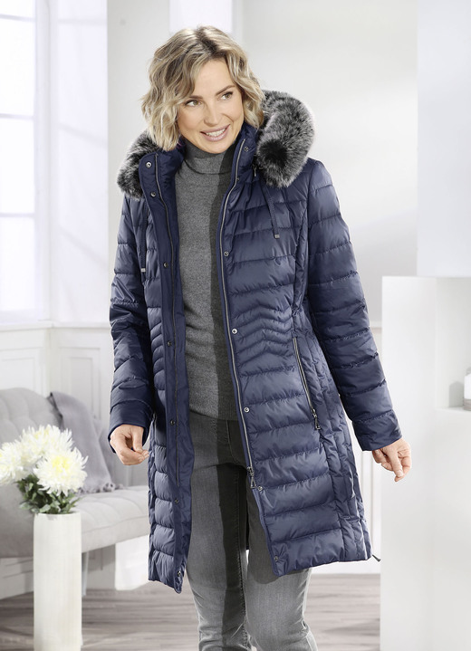 Jacken & Mäntel - Kurzmantel mit seitlicher Längssteppung, in Größe 038 bis 056, in Farbe KASTANIE Ansicht 4