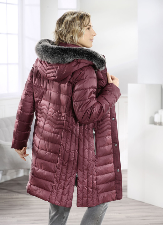 Jacken & Mäntel - Kurzmantel mit seitlicher Längssteppung, in Größe 038 bis 056, in Farbe KASTANIE Ansicht 2