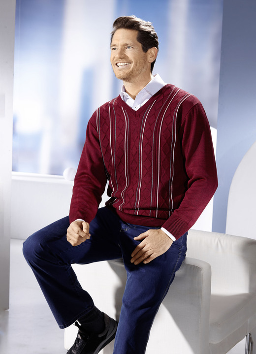 Gemustert - V-Pullover mit Strukturdessin in 3 Farben Ansicht 2 Gemustert - V-Pullover mit Strukturdessin in 3 Farben, in Größe 046 bis 062, in Farbe BORDEAUX MELIERT Ansicht 2