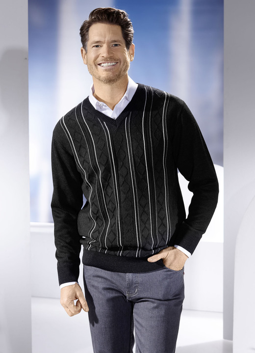 Gemustert - V-Pullover mit Strukturdessin in 3 Farben Ansicht 4 Gemustert - V-Pullover mit Strukturdessin in 3 Farben, in Größe 046 bis 062, in Farbe BORDEAUX MELIERT Ansicht 4