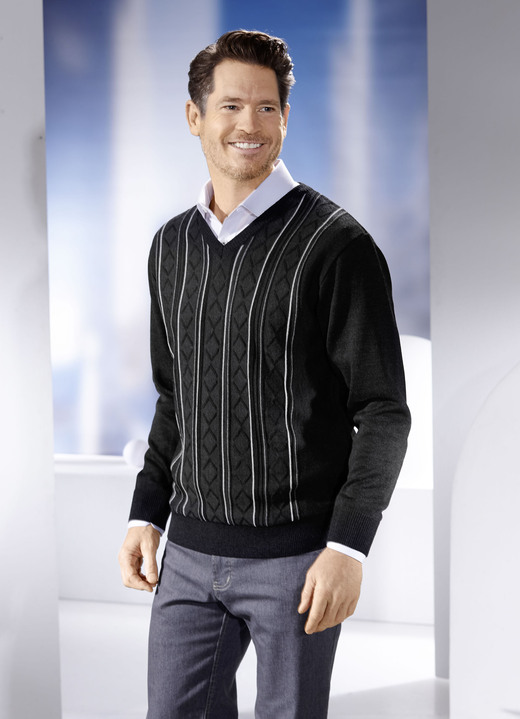Gemustert - V-Pullover mit Strukturdessin in 3 Farben Ansicht 3 Gemustert - V-Pullover mit Strukturdessin in 3 Farben, in Größe 046 bis 062, in Farbe BORDEAUX MELIERT Ansicht 3