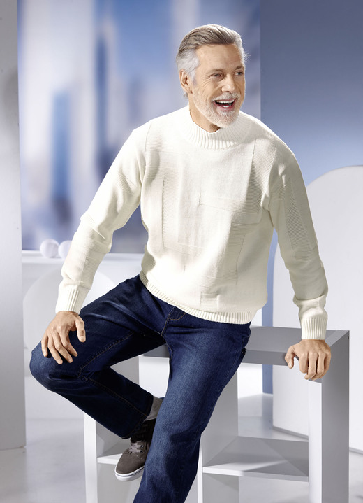 Uni - Pullover mit Strukturdessin in 3 Farben, in Größe 046 bis 062, in Farbe WOLLWEISS Ansicht 2