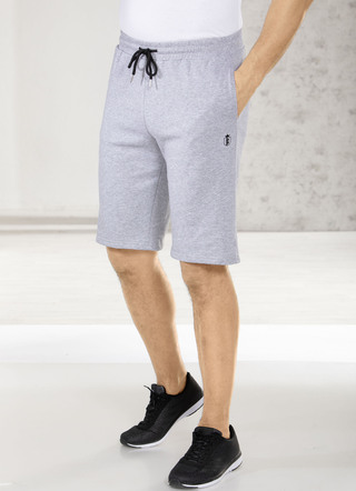 Shorts in 4 Farben