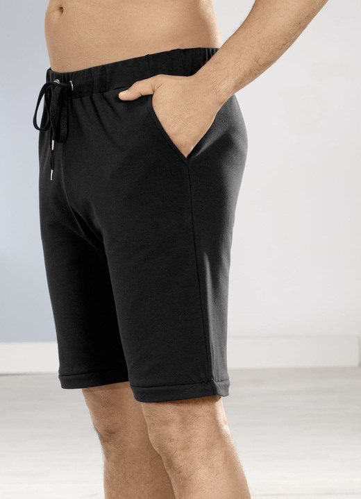 Shortys - Schlaf-und Freizeithose mit verschiedenen Tragevarianten Ansicht 9 Shortys - Schlaf-und Freizeithose mit verschiedenen Tragevarianten, in Größe 046 bis 062, in Farbe MARINE Ansicht 9