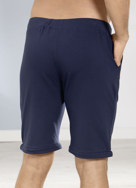 Shortys - Schlaf-und Freizeithose mit verschiedenen Tragevarianten Ansicht 4 Shortys - Schlaf-und Freizeithose mit verschiedenen Tragevarianten, in Größe 046 bis 062, in Farbe MARINE Ansicht 4