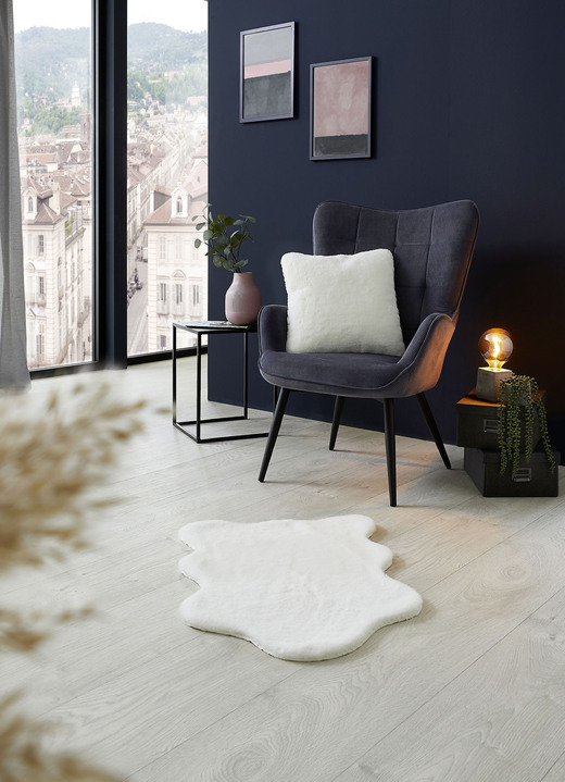 Dekokissen & Hüllen - Kuschelige Wohnaccessoire, in Größe 101 (Fellform, 55x 80 cm) bis 405 (Sitzkissen, 40x 40 cm), in Farbe WEISS Ansicht 32