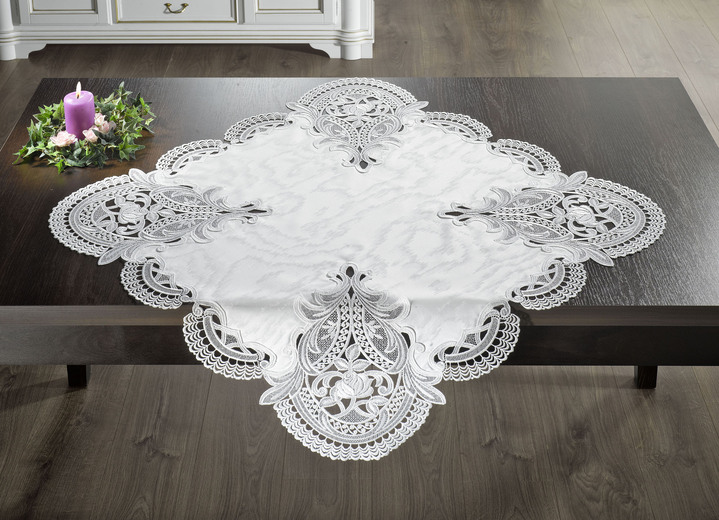 Heimtextilien - Tisch- und Raumdekoration aus echter Plauener Spitze, in Größe 100 (Deckchen rund – Vollspitze, ø 20 cm) bis 195 (Läufer oval mit Stoffeinsatz, 45/ 80 cm), in Farbe WEISS Ansicht 3