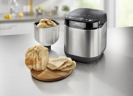 Tefal Brotbackautomat mit beschichteter Backform