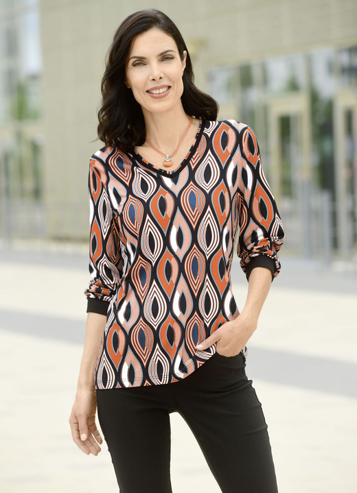 Shirts - Shirt mit V-Ausschnitt, in Größe 038 bis 054, in Farbe SCHWARZ-ORANGE-ECRU Ansicht 1