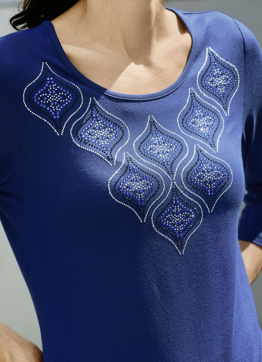 3/4-Arm - Shirt mit Strasszier im Vorderteil, in Größe 040 bis 052, in Farbe ROYALBLAU Ansicht 3