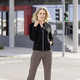 Langarm - Blusenjacke mit Stehkragen – Farbe SCHWARZ – Ansicht 3 Langarm - Blusenjacke mit Stehkragen, in Größe 034 bis 050, in Farbe SCHWARZ – Farbe SCHWARZ – Ansicht 3