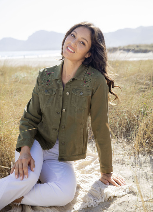 Langarm - Bestickte Jeansjacke, in Größe 034 bis 050, in Farbe OLIV Ansicht 6