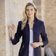 Blusenjacken - Jacke mit Schulterpolstern – Farbe MARINE – Ansicht 3 Blusenjacken - Jacke mit Schulterpolstern, in Größe 036 bis 052, in Farbe CREME – Farbe MARINE – Ansicht 3