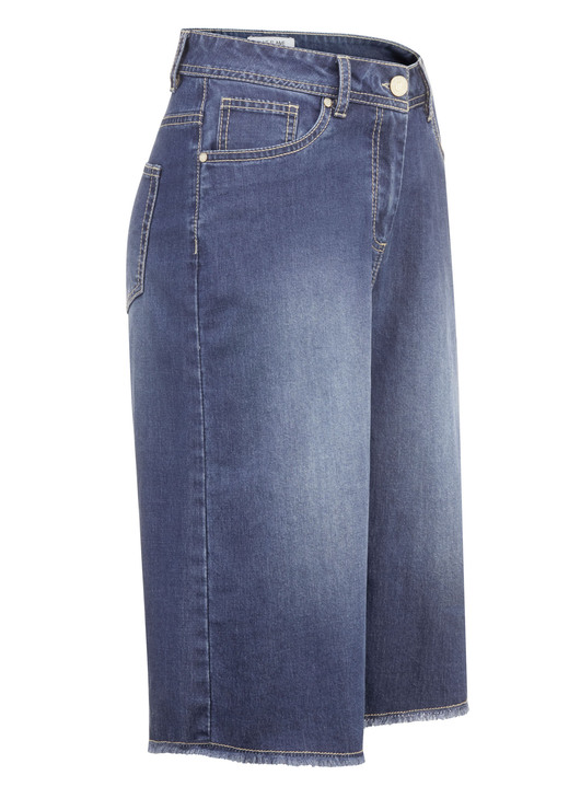Jeans - Bermudas, in Größe 034 bis 050, in Farbe JEANSBLAU Ansicht 1