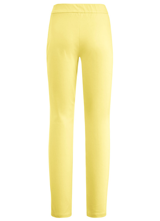 Hosen in Schlupfform - Hose mit abgesteppten Teilungsnähten Ansicht 17 Hosen in Schlupfform - Hose mit abgesteppten Teilungsnähten, in Größe 018 bis 052, in Farbe LAVENDEL Ansicht 17