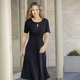 Kleider - Kleid mit Schlingenknopfverschluss – Farbe SCHWARZ – Ansicht 1 Kleider - Kleid mit Schlingenknopfverschluss, in Größe 036 bis 054, in Farbe SCHWARZ – Farbe SCHWARZ – Ansicht 1