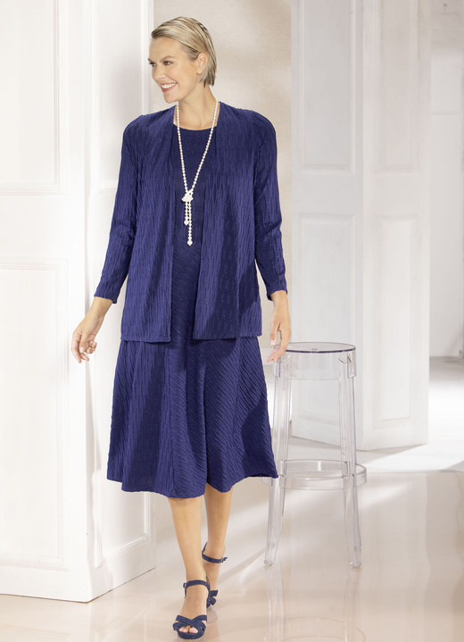 Kleider - Figur umspielendes Chasuble , in Größe 036 bis 054, in Farbe BLAU Ansicht 2