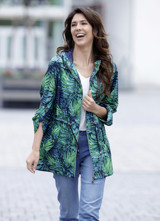 Jacken & Mäntel - Jacke mit fester Kapuze, in Größe 036 bis 054, in Farbe MARINE-GRÜN Ansicht 7