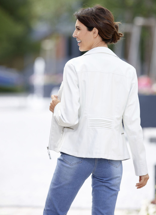 Lederimitatjacken - Kurzjacke aus Nappaleder-Imitat, in Größe 034 bis 052, in Farbe CREME Ansicht 2