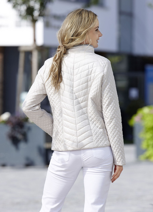 Kurz - Jacke mit Reißverschlusstaschen Ansicht 5 Kurz - Jacke mit Reißverschlusstaschen, in Größe 036 bis 052, in Farbe KHAKI Ansicht 5