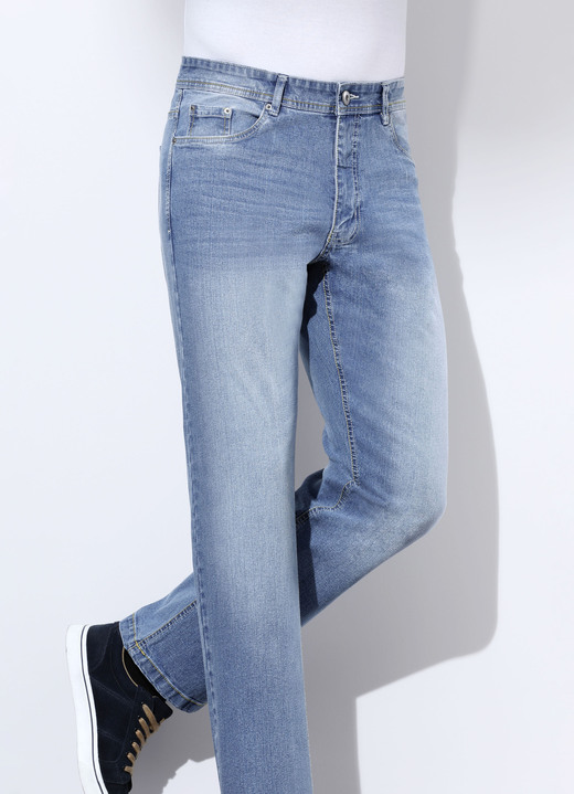 Jeans - Erstklassige Jeans in 3 Farben, in Größe 024 bis 062, in Farbe JEANSBLAU Ansicht 4