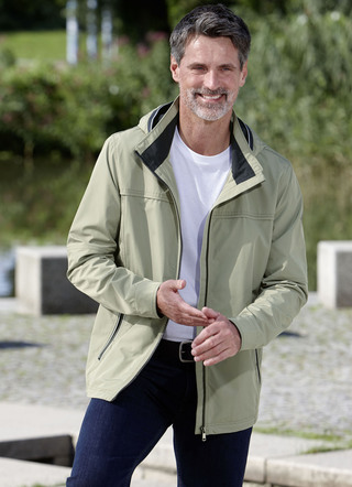 Funktionskurzjacke mit abtrennbarer Kapuze