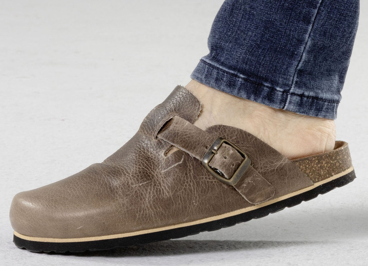 Sandalen & Pantoletten - GINO GALANTE Clog aus schattiertem, genarbtem Rindleder, in Größe 040 bis 047, in Farbe TABAKBRAUN Ansicht 4