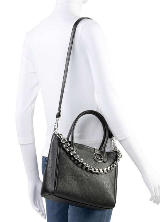 Taschen - Laurina Tasche aus genarbtem Kalb-Nappaleder mit Zierkette, in Farbe SCHWARZ Ansicht 3