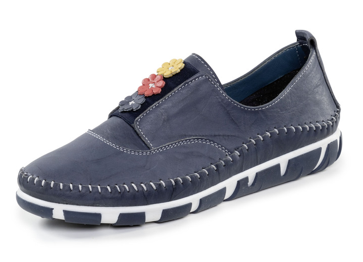 Slipper & Schnürschuhe - Gemini Slipper mit dezenter Knitter-Struktur und bunten Leder-Blüten, in Größe 036 bis 042, in Farbe KIESEL Ansicht 4