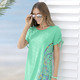 Strandkleider - Laurina Kleid mit schimmerndem Druck – Farbe MINT – Ansicht 1 Strandkleider - Laurina Kleid mit schimmerndem Druck, in Größe 036 bis 054, in Farbe PINK – Farbe MINT – Ansicht 1