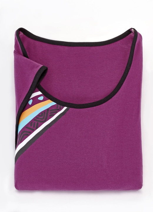 Kurzarm - Zweierpack Nachthemden, kürzer geschnitten aus Baumwolle Ansicht 3 Kurzarm - Zweierpack Nachthemden, kürzer geschnitten aus Baumwolle, in Größe 036 bis 052, in Farbe 1X BEERE, 1X MARINE Ansicht 3