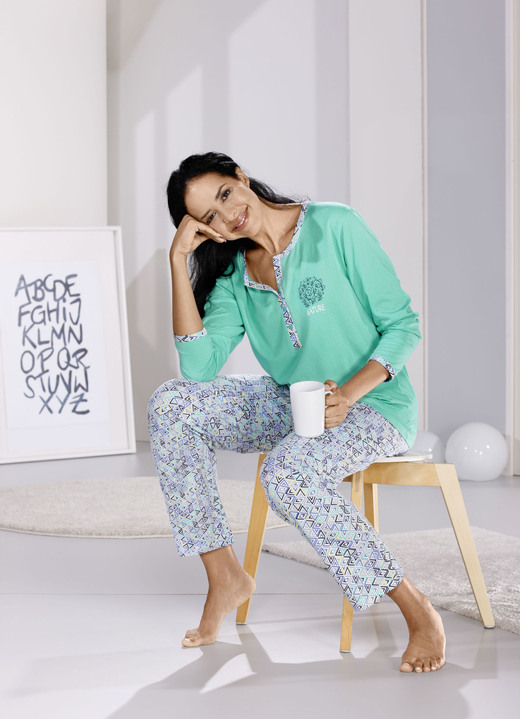 - Schlafanzug aus nachhaltigem Baumwollanbau, in Größe 036 bis 056, in Farbe MINT-BUNT Ansicht 3