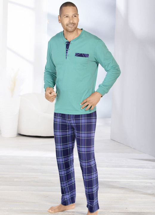 Schlafanzüge - Schlafanzug mit Knopfleiste und offenen Beinabschlüssen, in Größe 046 bis 062, in Farbe GRÜN-MARINE-BUNT Ansicht 2