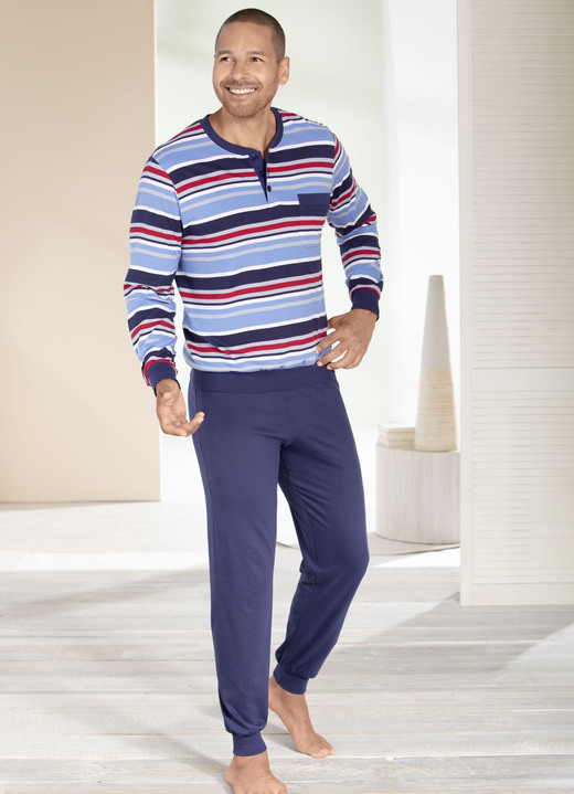 Schlafanzüge - Zweierpack Schlafanzüge mit Knopfleiste und Bündchenabschlüssen, in Größe 046 bis 062, in Farbe 1X GRÜN-GRAFIT-BUNT, 1X HELLBLAU-MARINE-BUNT Ansicht 3